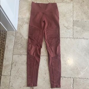 Alo Yoga High Waisted Moro Legging Size Small